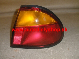 Mazda 323 SED 10/96-10/98 Svetlo zadné pravé