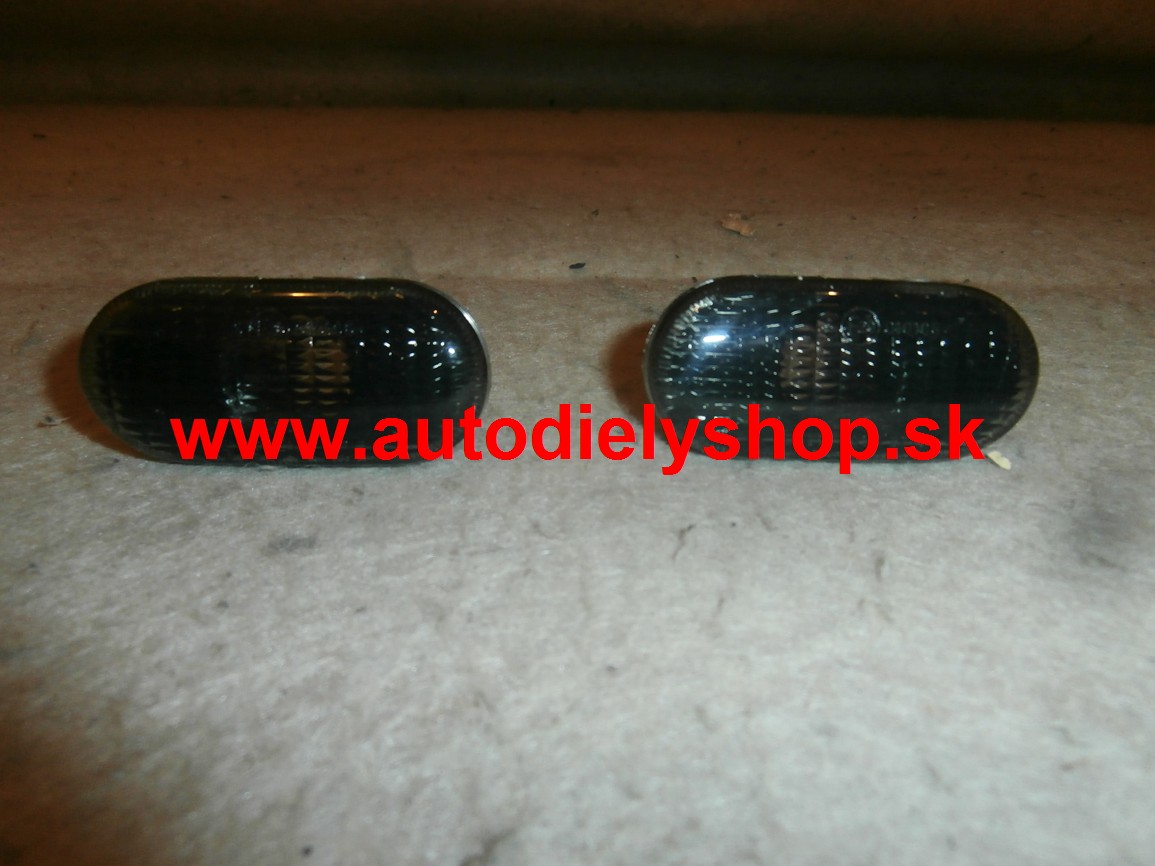 Renault Thalia 99-01 bočné smerovky dymové Sada Ľ+P