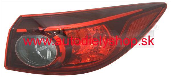 Mazda 3 09/2013- zadné svetlo Pravé / SEDAN / s lištou