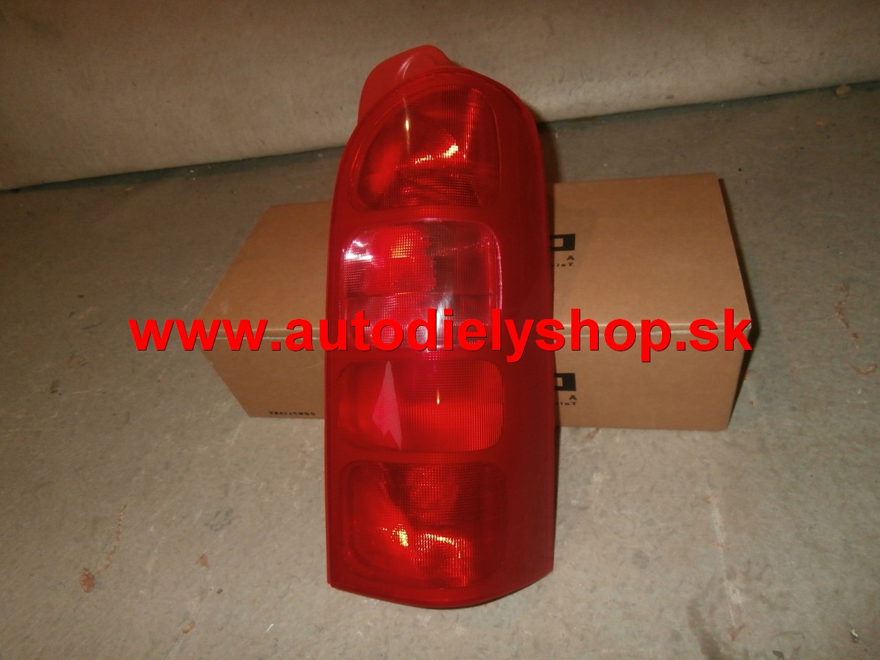 Renault Master 7/98-10/03 zadné svetlo Pravé