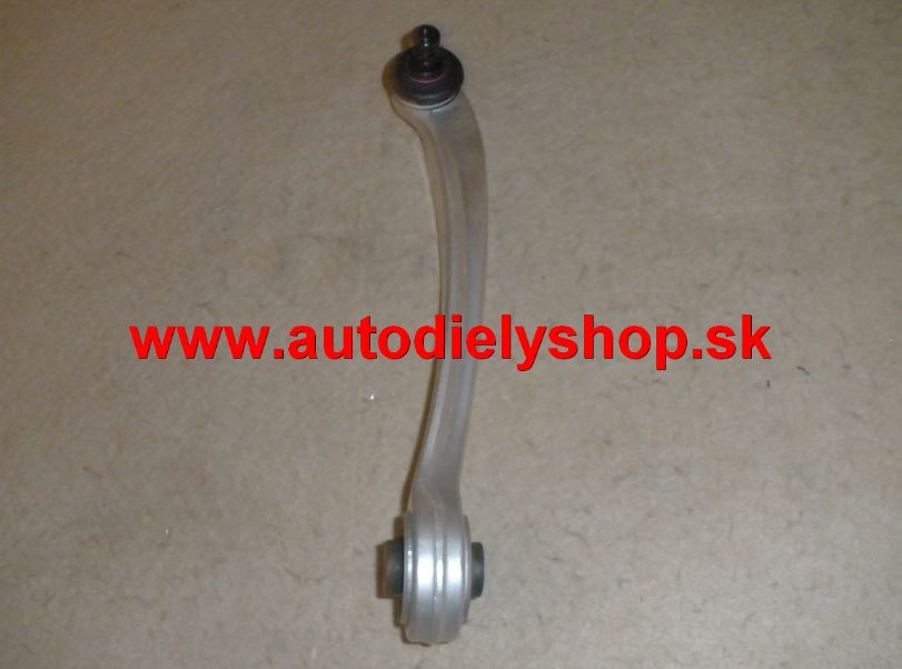 Audi A4 10/00-9/04 predné rameno PREHNUTÉ horné s predu pravé