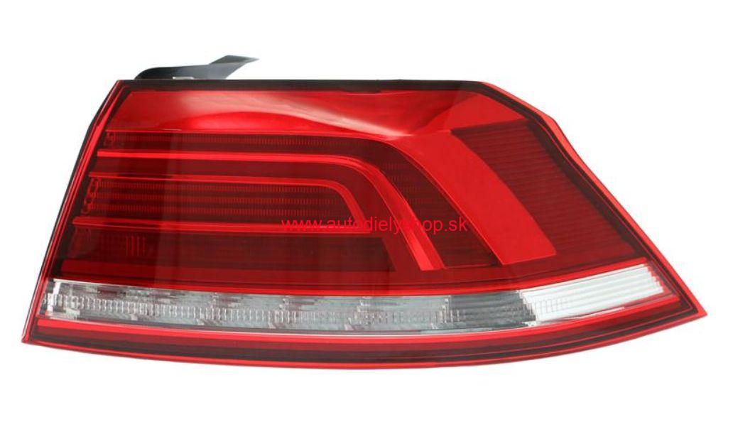 VW Passat B8 2014- zadné vonkajšie LED svetlo Pravé / SEDAN