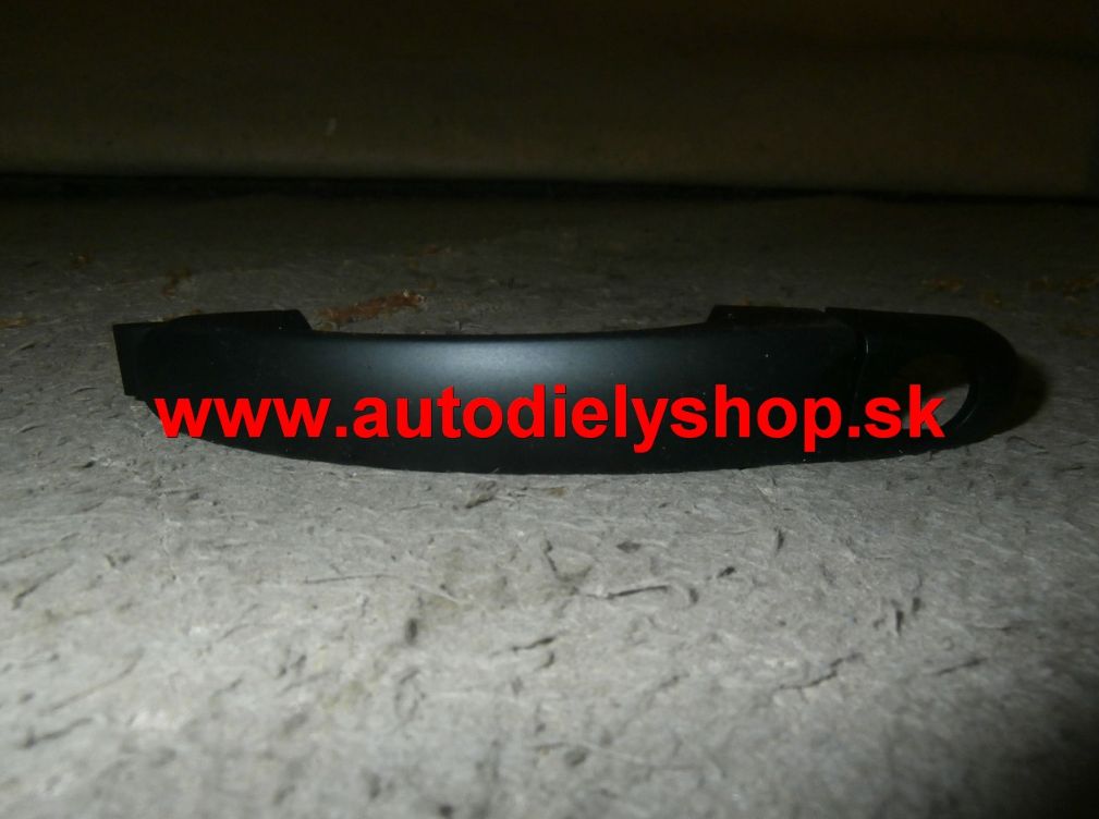 VW TOURAN 05/10-  Predná kľučka dverí pravá