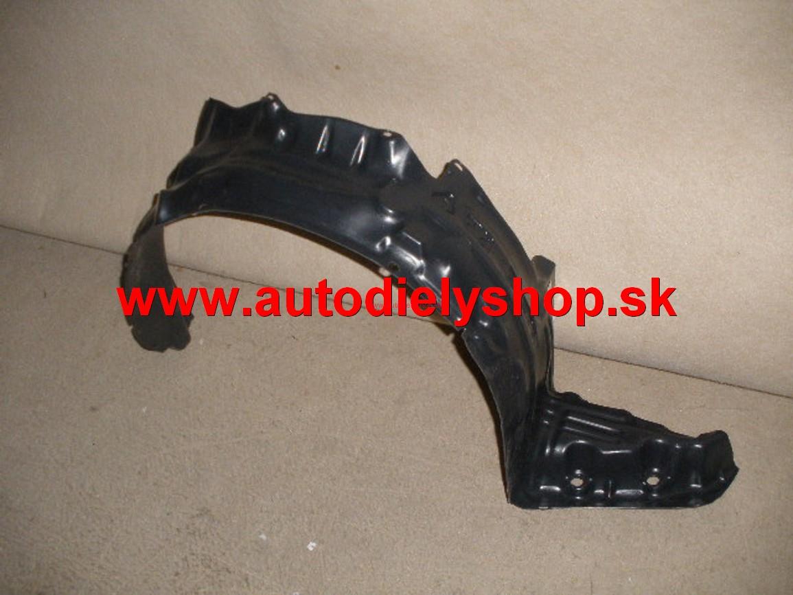  Nissan Primera 96-99 podblatník predný Pravý 