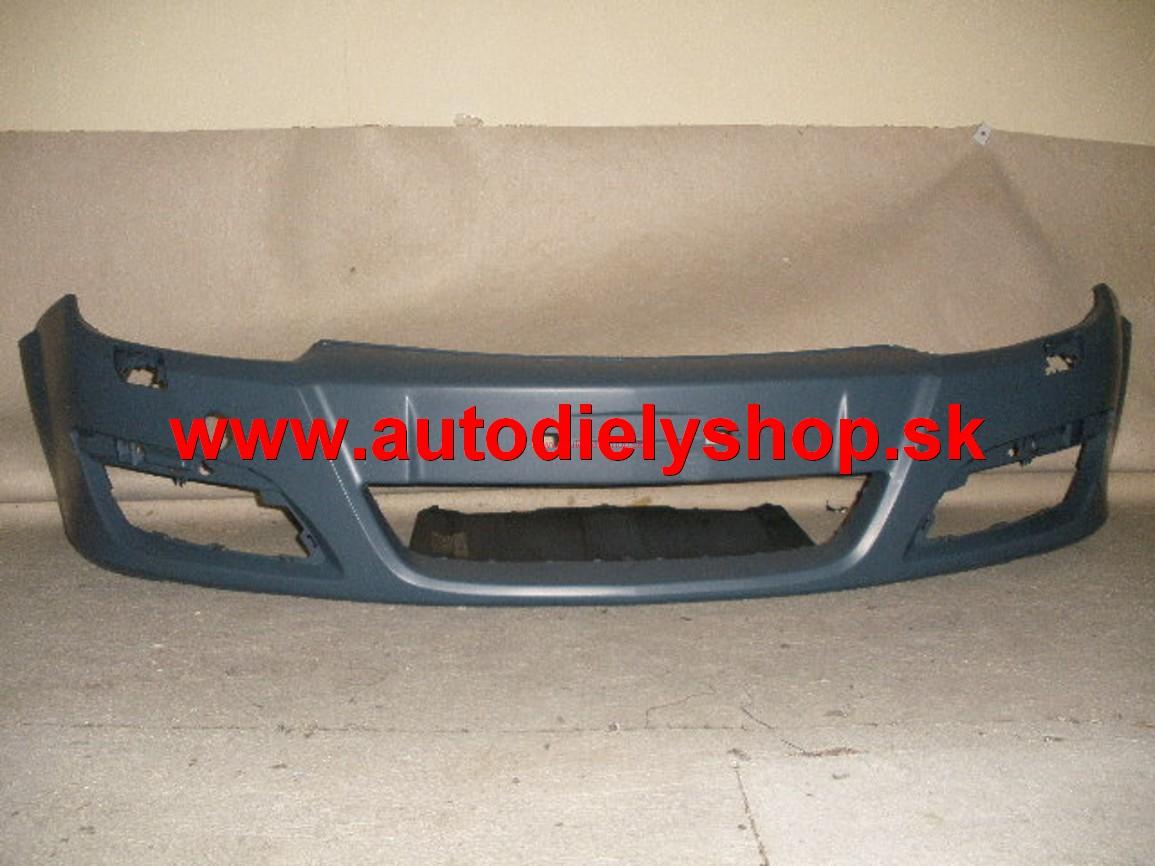 Opel Astra H- Opel Astra H 2004-  predný nárazník / s otvormi na ostrekovače