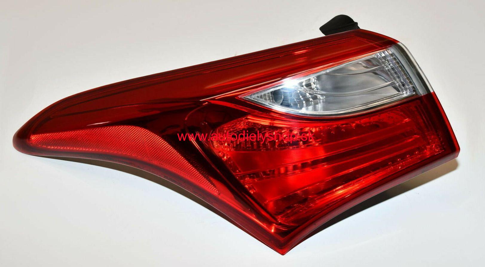 Hyundai I30 2012- zadné svetlo vonkajšie Lavé / Kombi