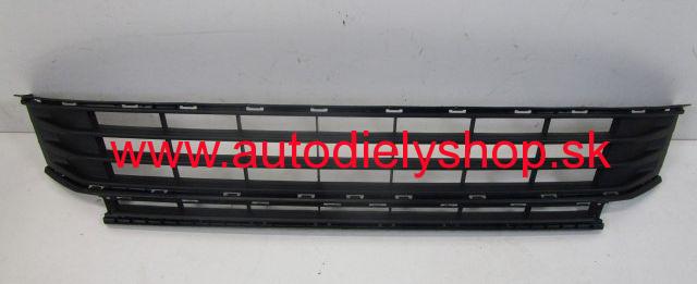 VW TOURAN 9/2015- Stredová mriežka predného náraznika