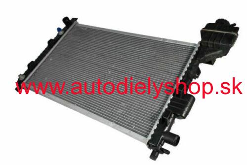 Mercedes A 97-8/04 chladič vody /A140-A160-A190/ AUTOMAT