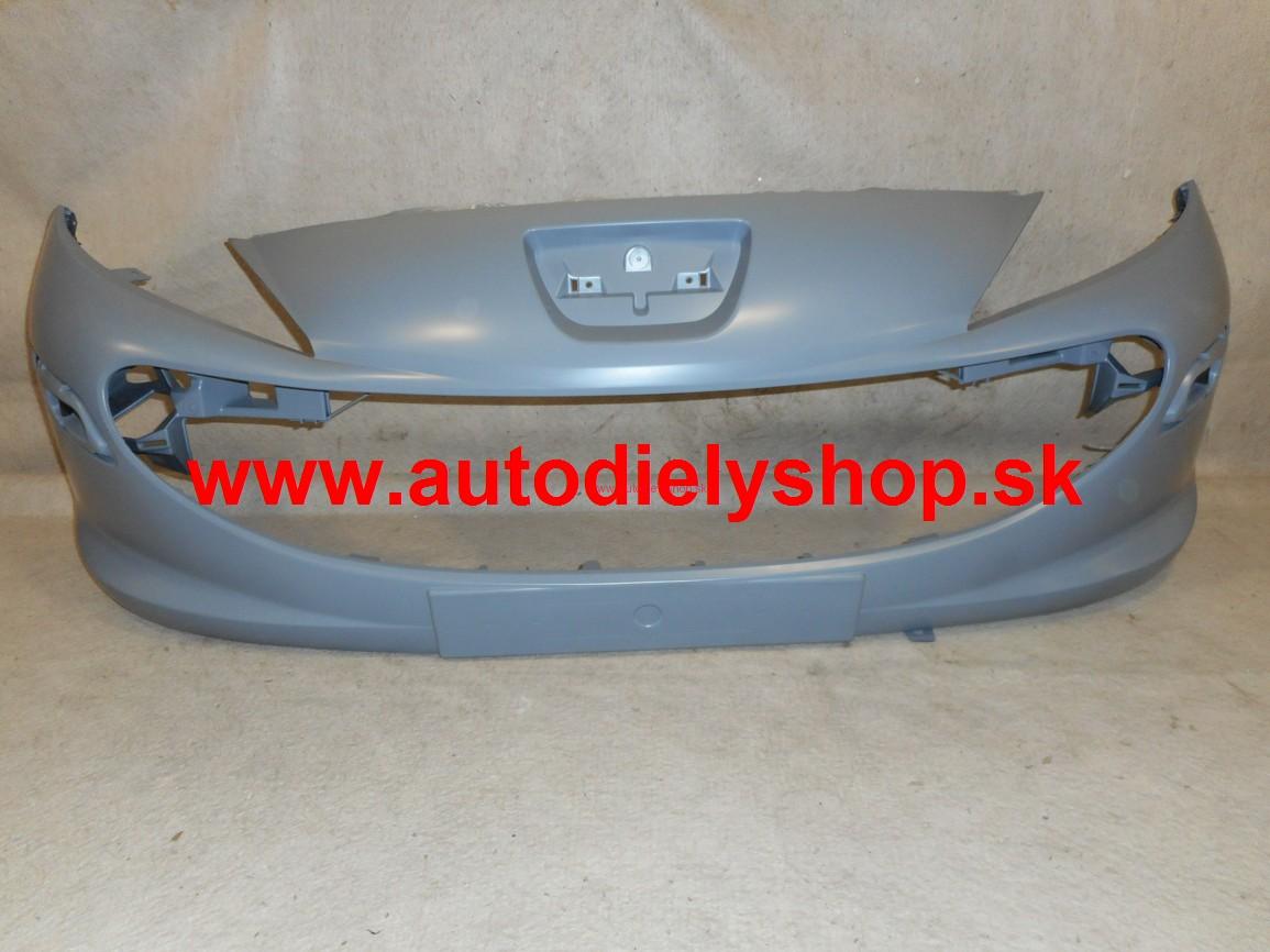 Peugeot 207 5/06- predný nárazník,bez otvorov