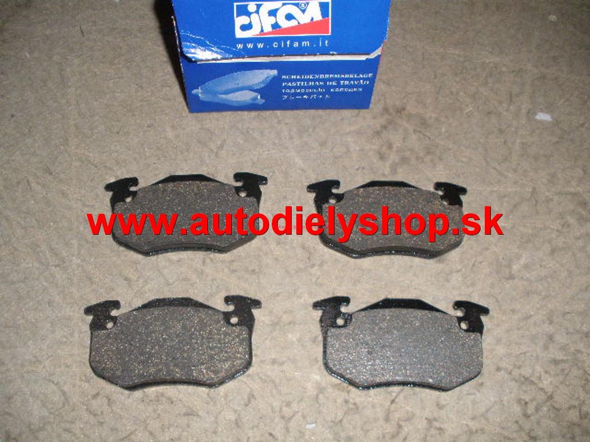  Peugeot 306 5/97-3/01 zadné platničky sada .