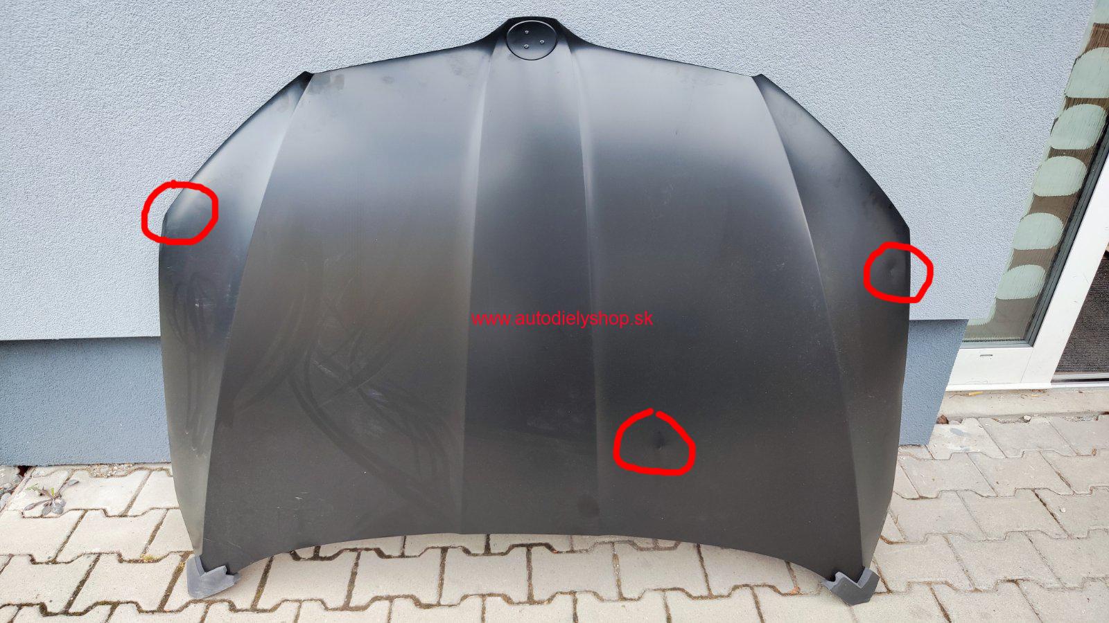 Škoda OCTAVIA III 11/2012- Predná kapota poškodená