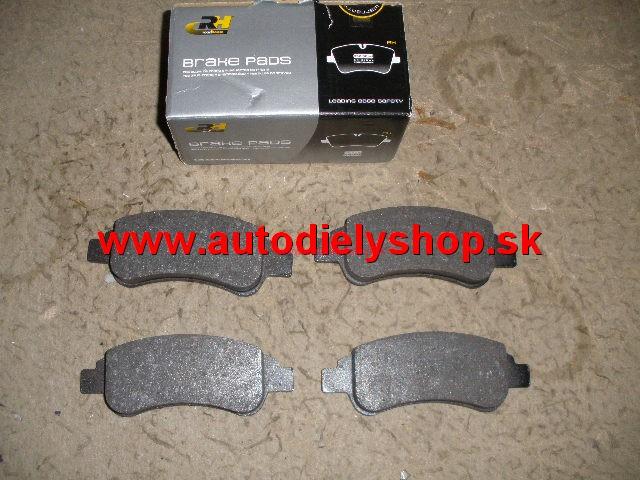 Peugeot PARTNER 10/96-02 predné platničky Sada  LUCAS 