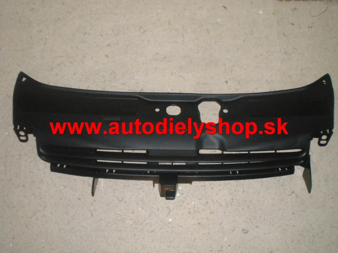  Renault Clio 9/98-6/01 maska 
