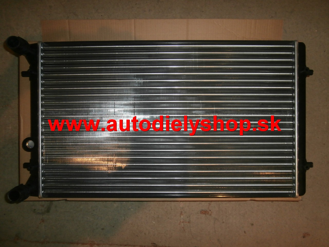 Seat Toledo 4/99-11/04 chladič vody 1,6-1,8-1,9TDi s AC 