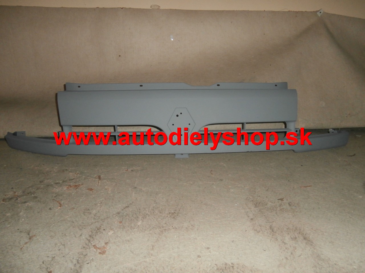 Renault Master 7/97-10/03 maska 