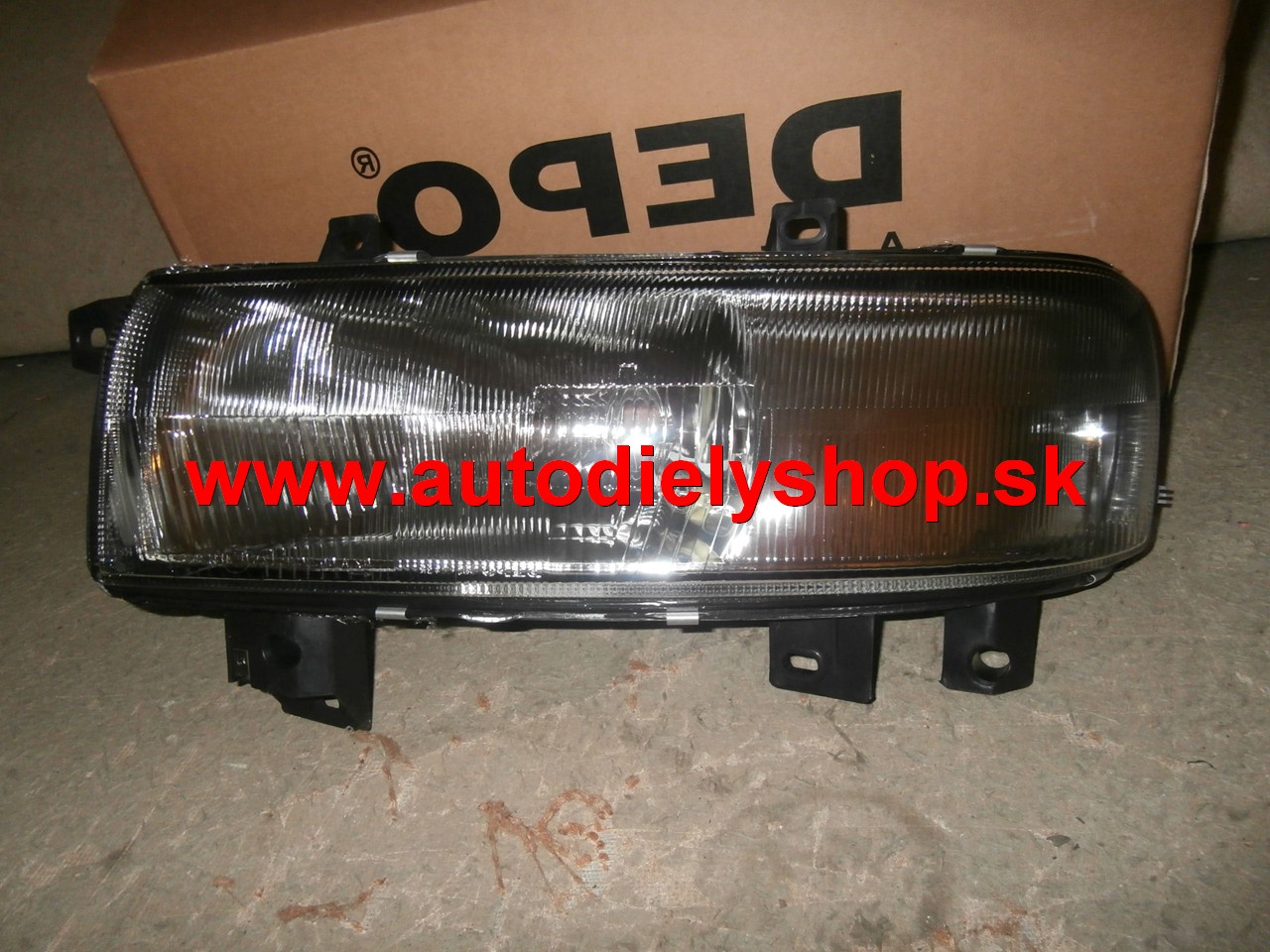 Renault Master 7/98-10/03 svetlo H4 Lavé / DEPO /
