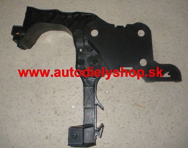  Renault Megane 11/02-12/05 horná čast predného čela Lavá 