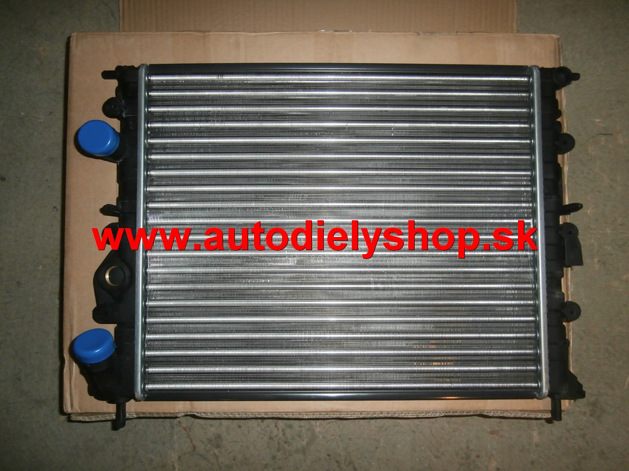 Renault Thalia 99-01 chladič vody 1,4i-1,6i bez AC 