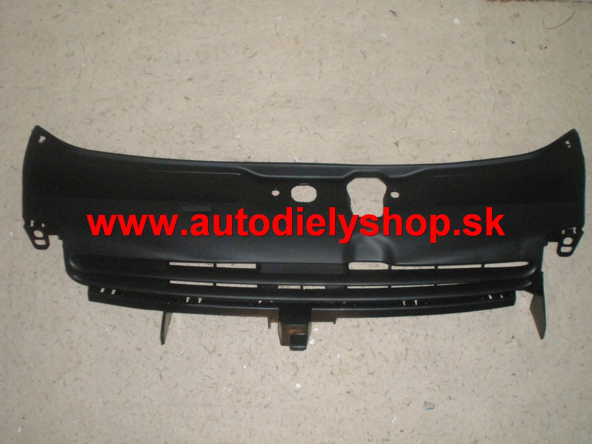 Renault Thalia 99-01 maska 
