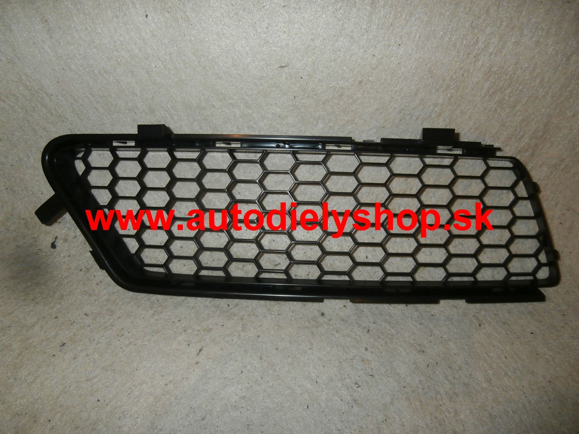  Alfa 159 05- Mriežka v nárazníku pravá 