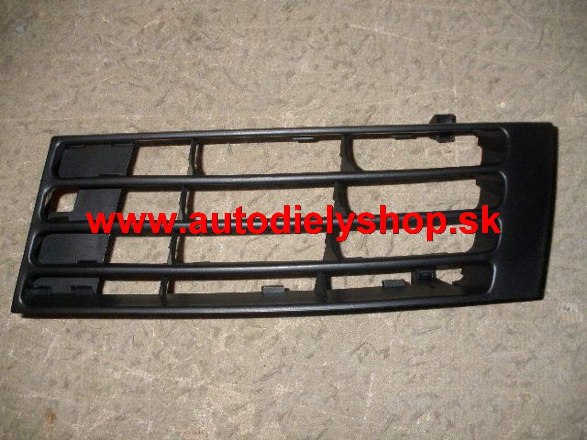  Audi A4 3/99-9/00 mriežka v nárazníku ľavá 	