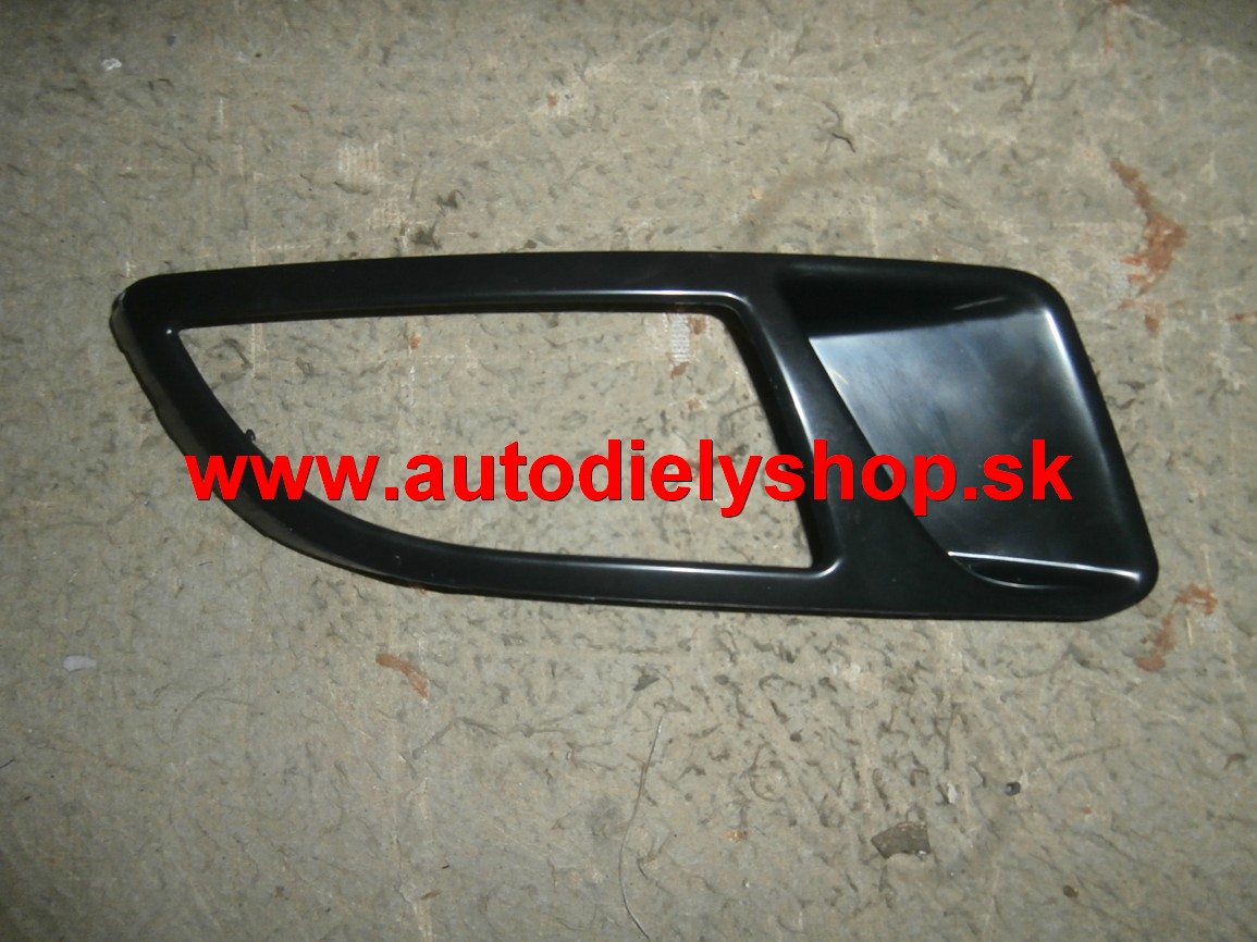  Fiat BRAVO 2/07- rámik hmlovky Pravý 	