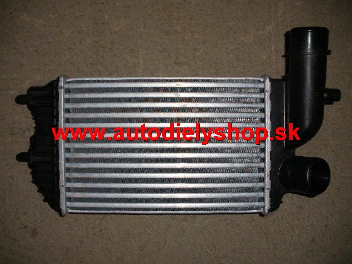 Peugeot BOXER 7/94-7/02 chladič vzduchu 1,9TD-2,5TD