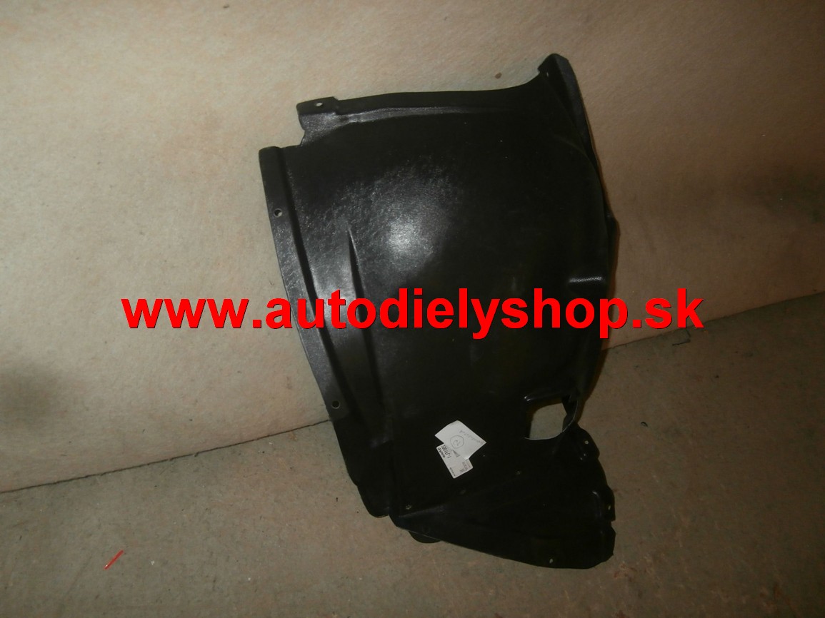 BMW 1 E87 4/2007 pravý predný podblatník /predná časť/
