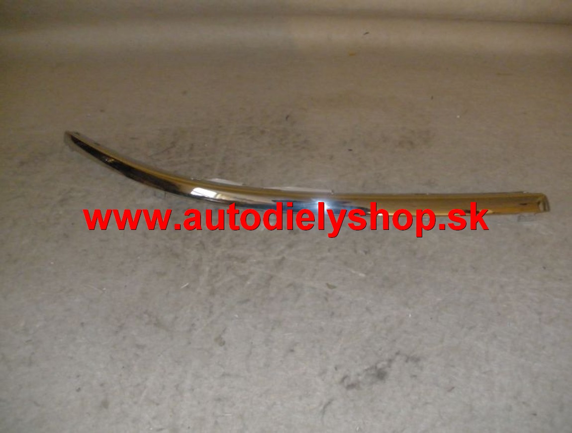 VW Passat B5.5 00-05 lišta predného náraznika chrómová pravá.