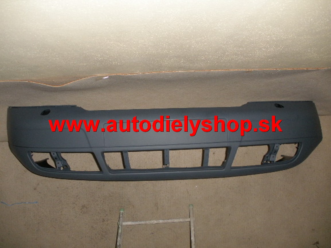 Audi A6 97-6/01 predný nárazník s otvorom na ostrekovače