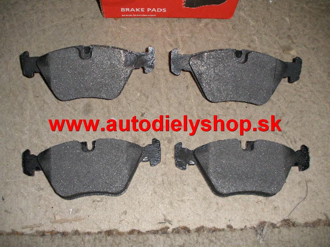 BMW X3 E83 1/04-10/06 zadné platničky Sada 