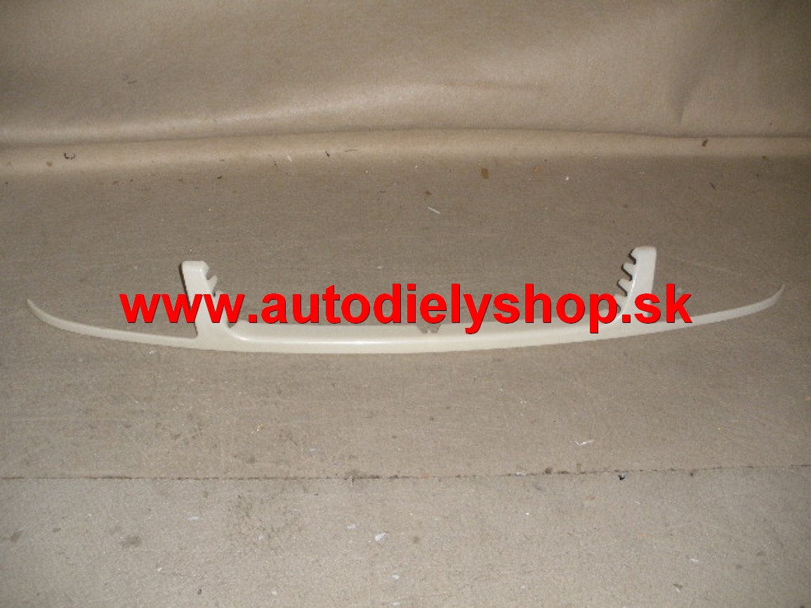 VW Polo Classic,Kombi 10/95-lišta pod svetlá 