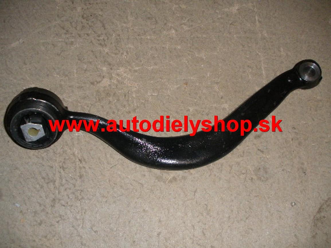  BMW X5 E53 1/00-12/03 predné rameno prave dolne s predu 	