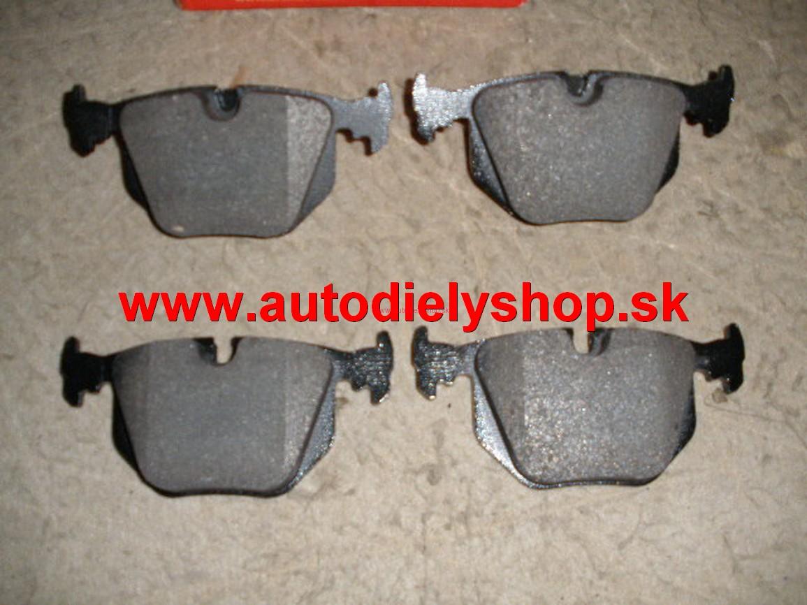  BMW X5 E53 1/04-2/07 zadné platničky Sada 