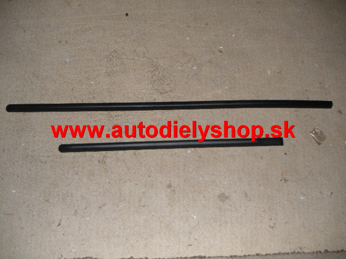 VW Polo 10/94-9/99 lišty bočné pravé sada 2ks 