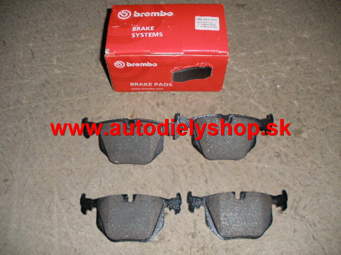BMW X3 E83 1/04-10/06 predné platničky Sada 