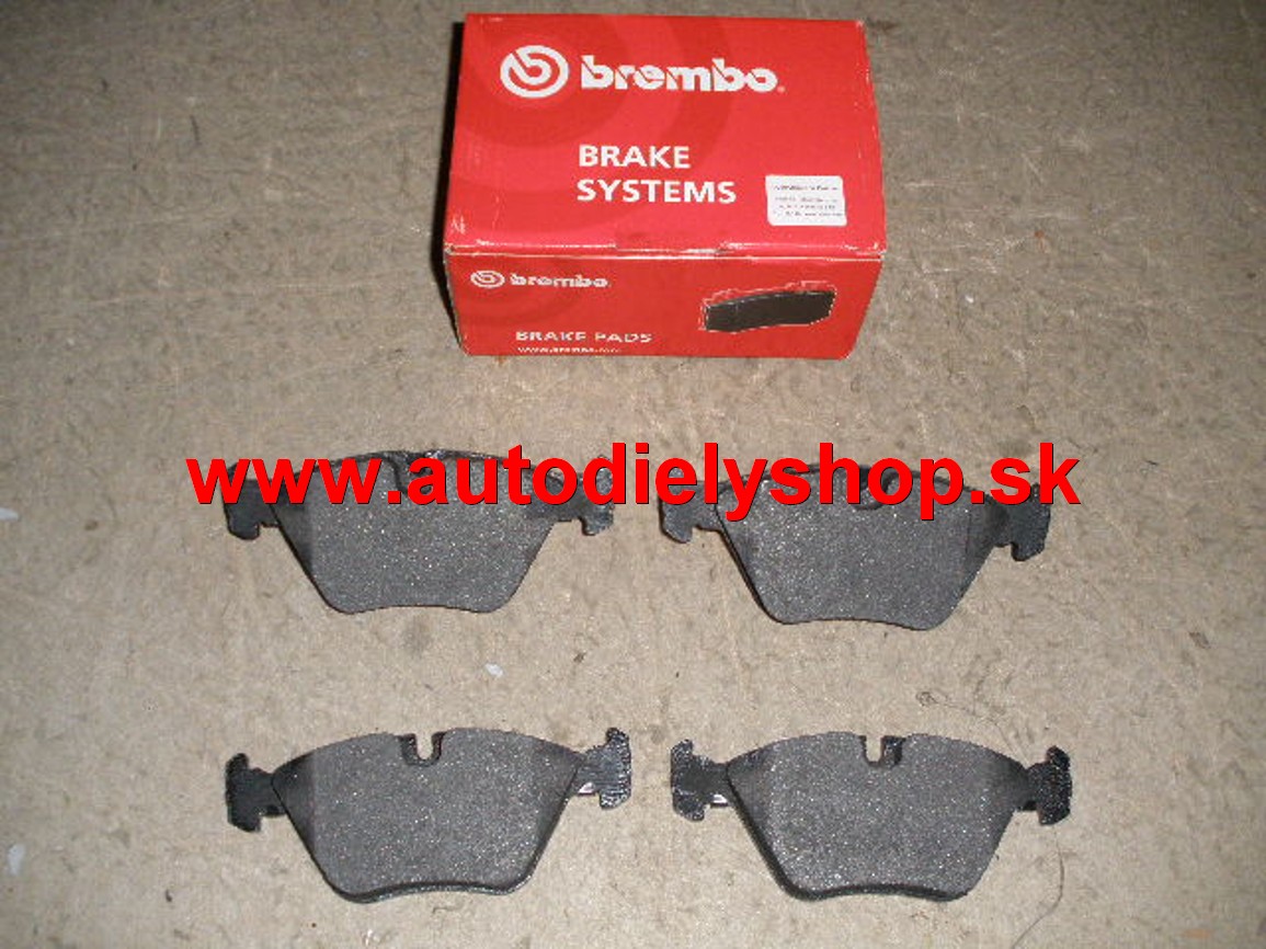 BMW X3 E83 1/04-10/06 zadné platničky Sada 