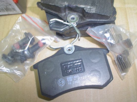 Renault MÉGANE II 1/06-10/08 zadné platničky Sada (TRW)
