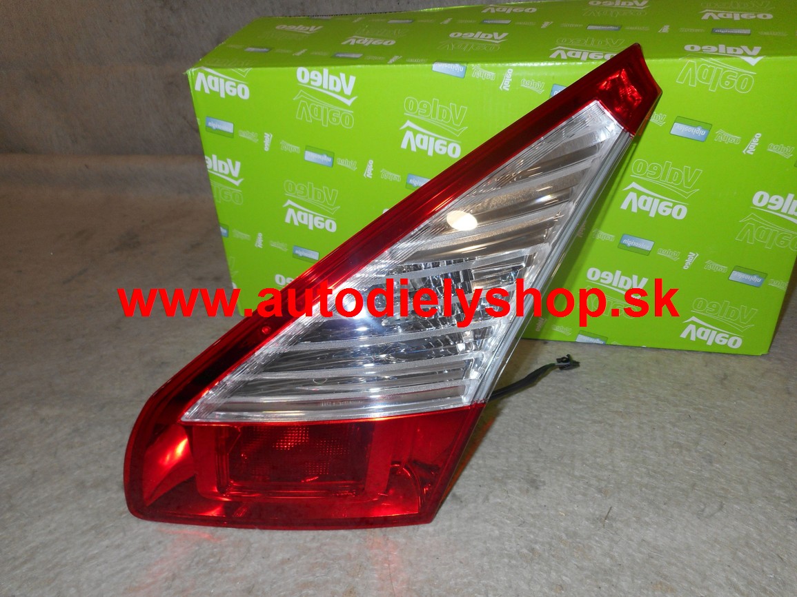 Renault MÉGANE III 11/08- zadné svetlo vnútorné Pravé,HB