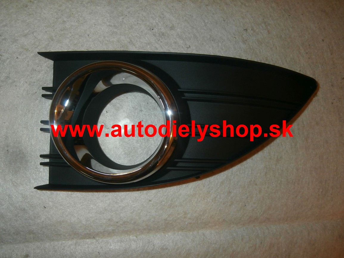 Renault FLUENCE 2/2010- kryt v nárazníku Lavý s otvorom