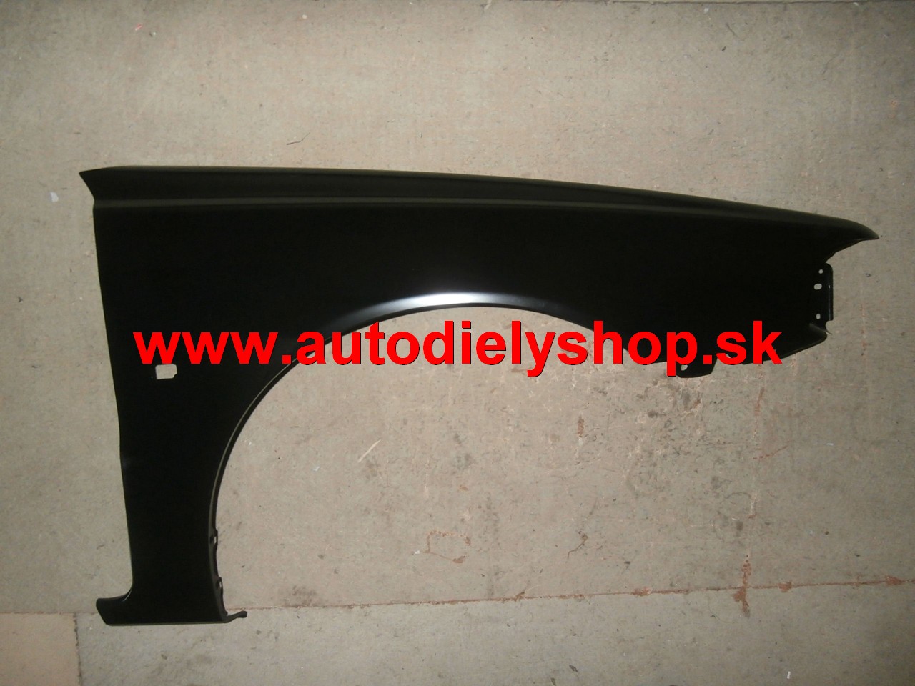 Volvo S40, V40 2/96-7/00 Predný blatník pravý