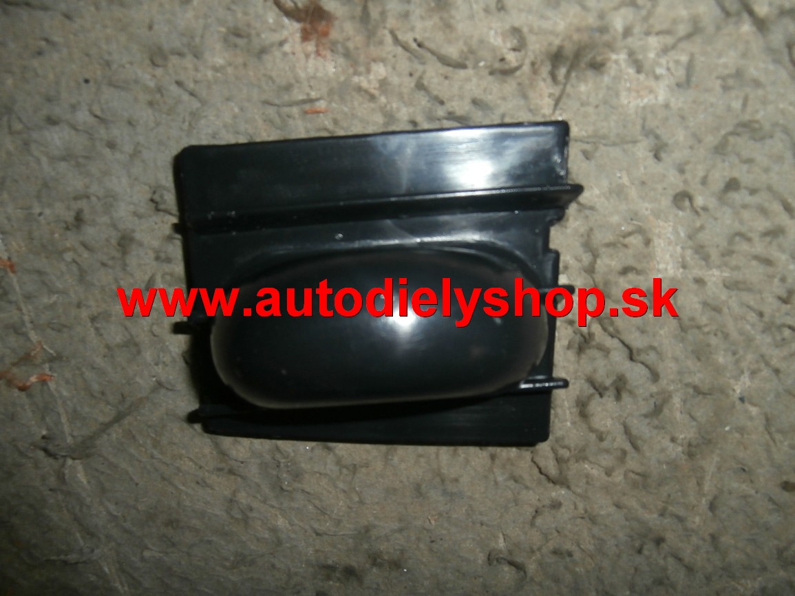 Seat Alhambra 96-7/00 Záslepka ťažného háku pravá 