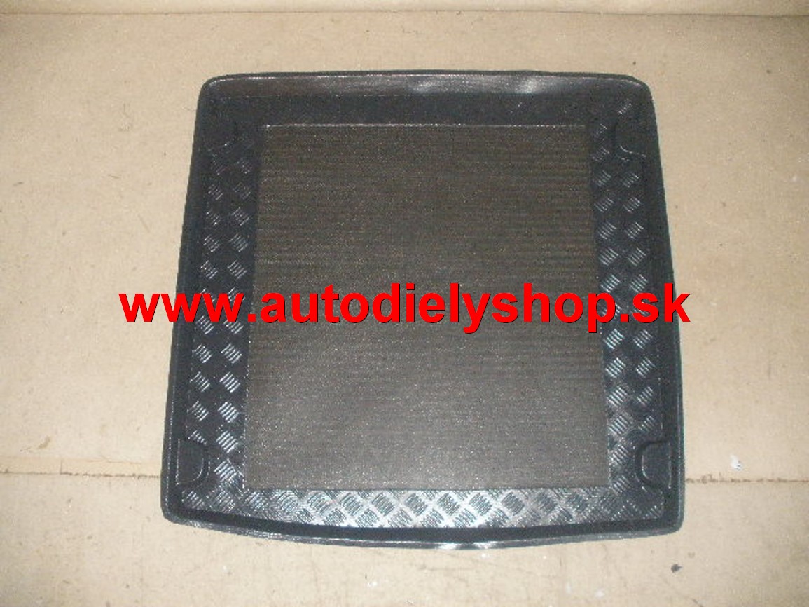  Audi A4 10/00-9/04 vanička do kufra pre kombi 