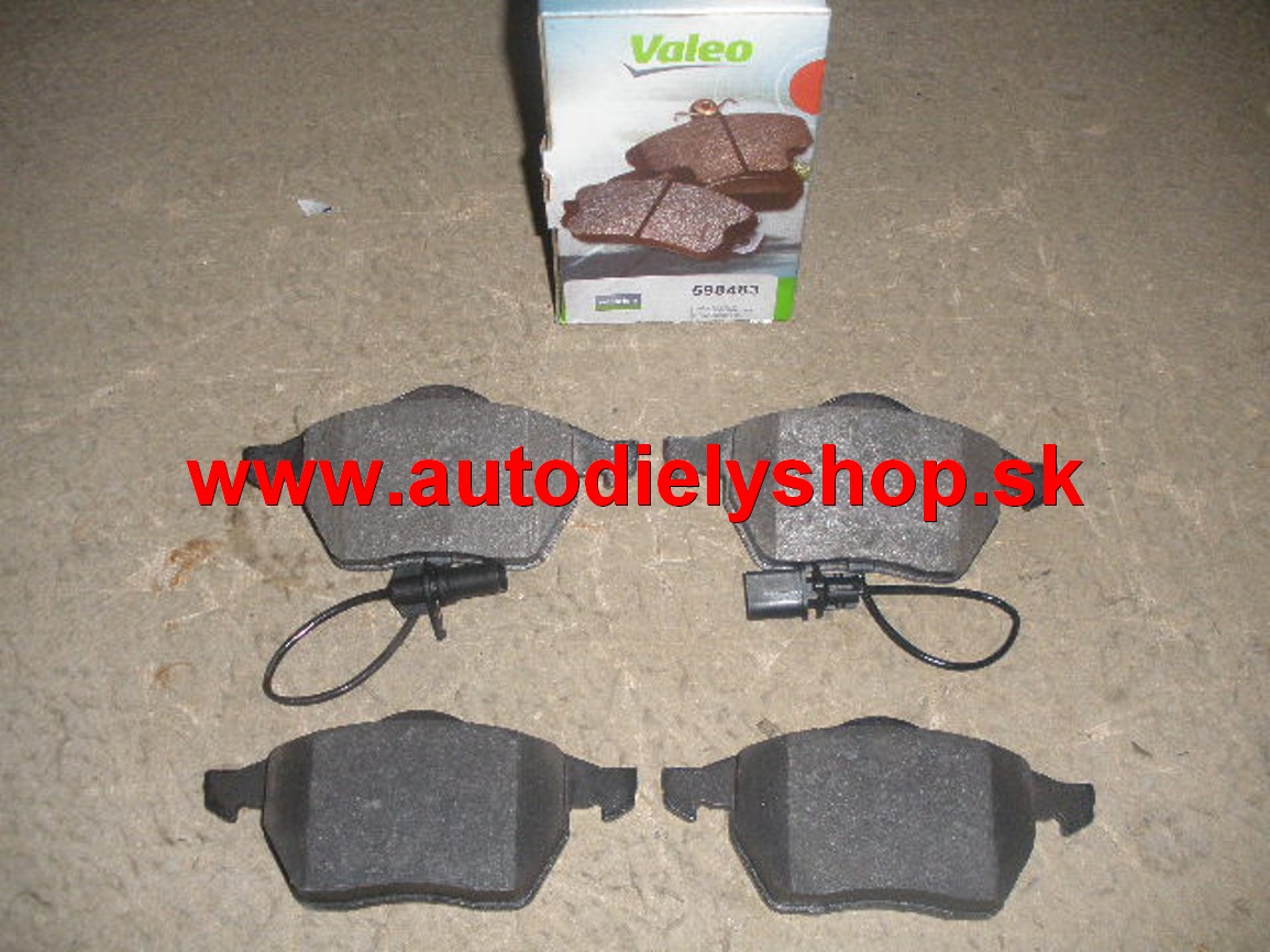  Audi A6 6/94-4/97 predné platničky Sada 