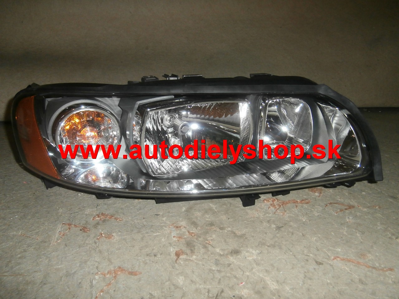 Volvo V70 4/04-7/07 Predné svetlo pravé