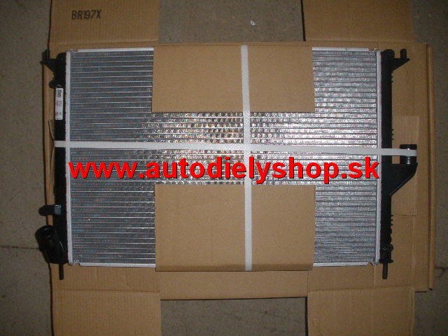 Dacia LOGAN 04-9/08 chladič vody s AC 	