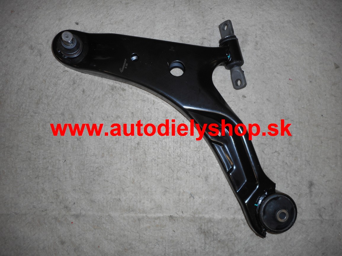 Hyundai SANTA FE 2/01-05 rameno predné Lavé / spodné /