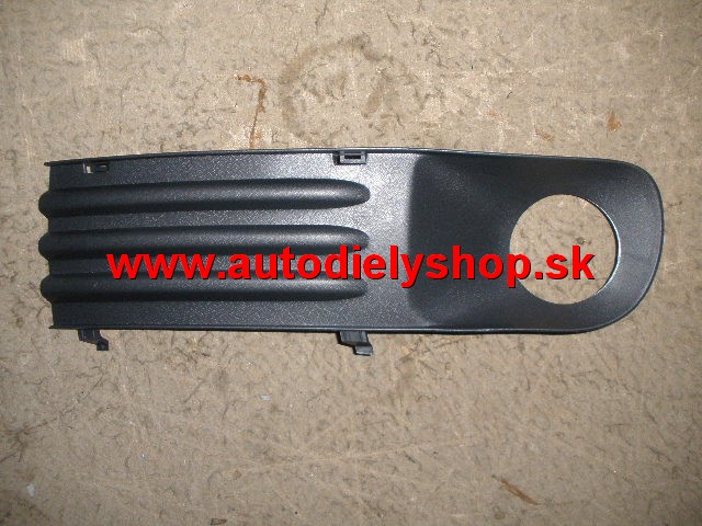 VW TRANSPORTER T5 4/03- kryt nárazníka Lavý / Sivý/ s otvorom