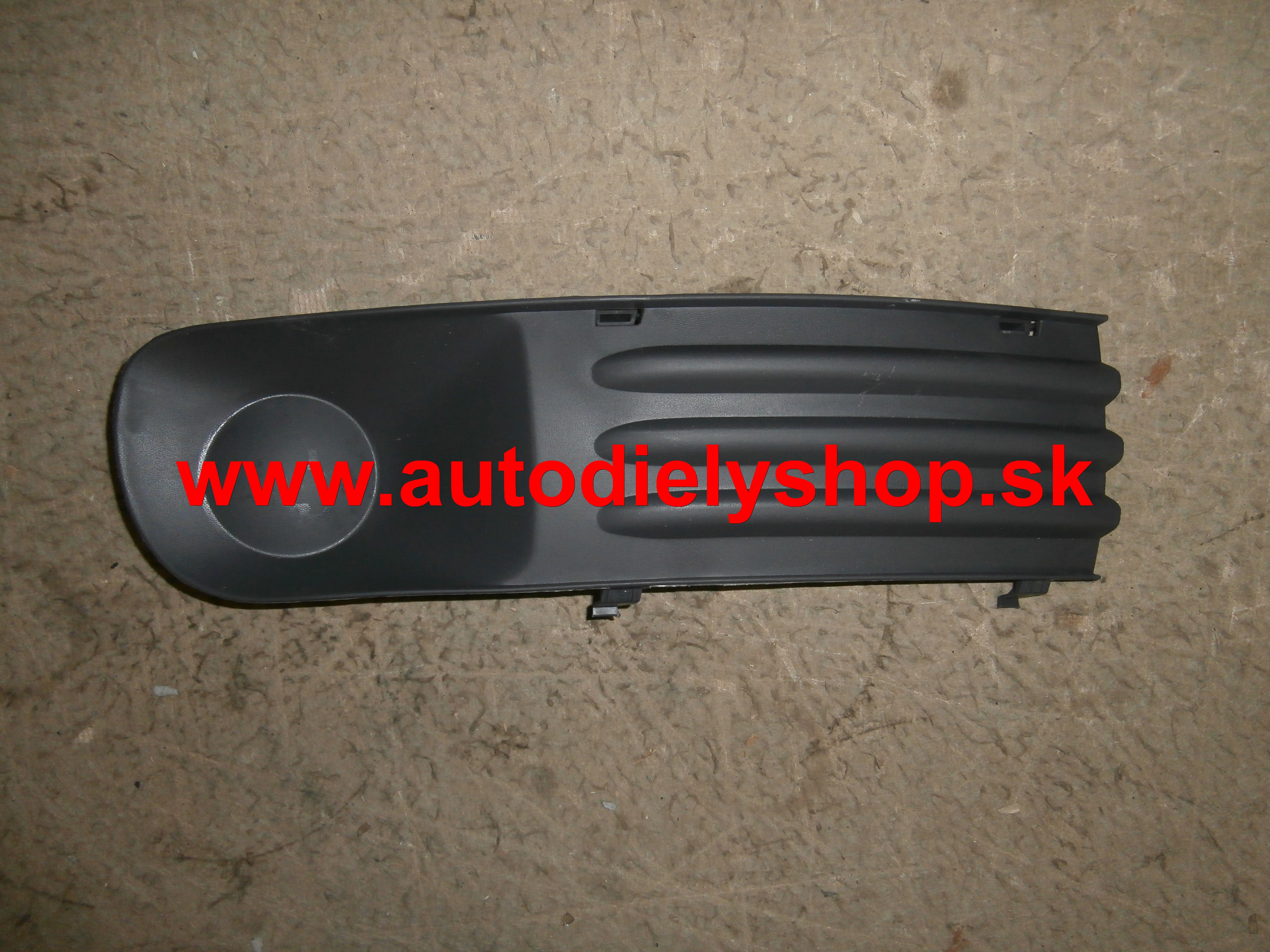 VW TRANSPORTER T5 4/03- kryt nárazníka Pravý / Sivý/