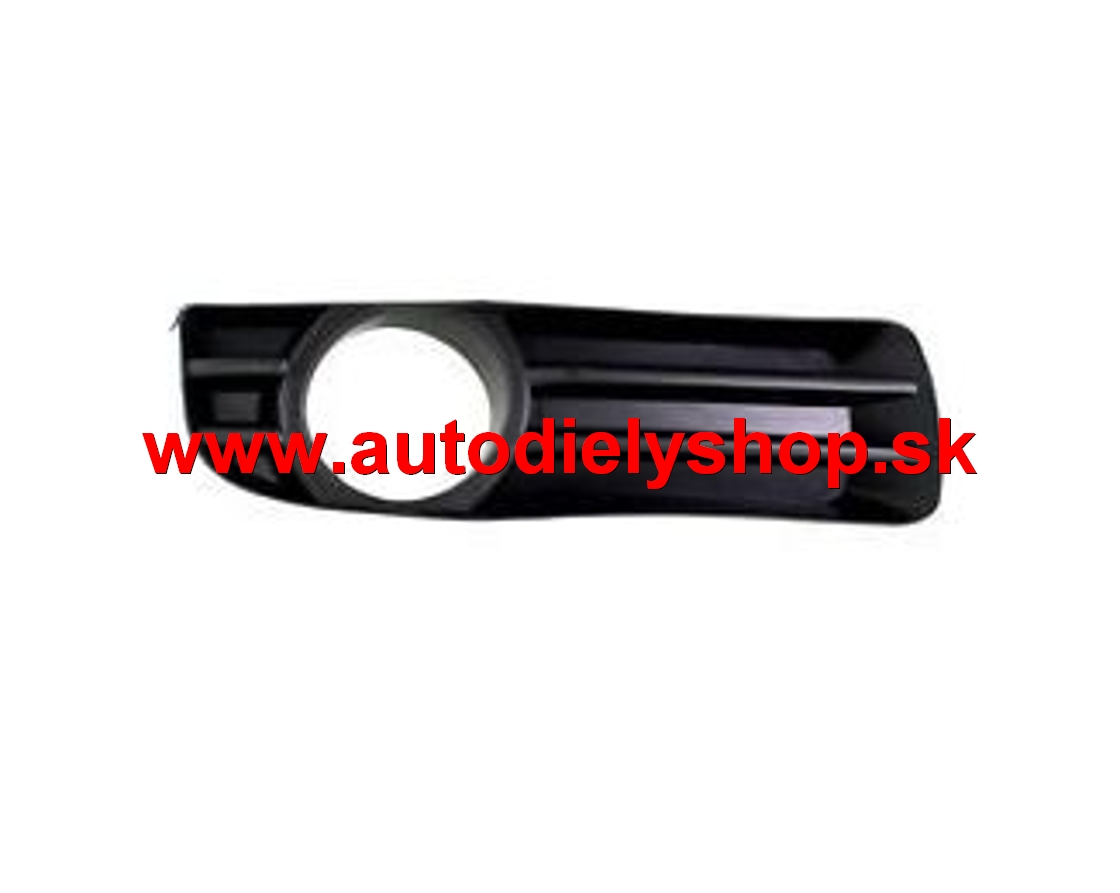  Chrysler 300C 9/2004- kryt nárazníka Pravý / s otvorom
